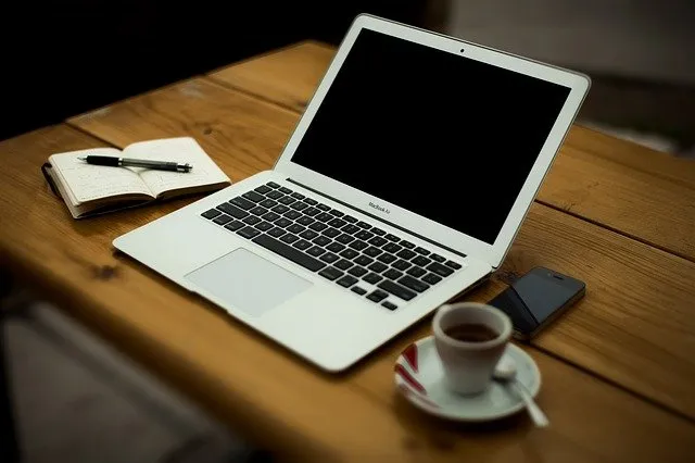 Jak wyczyścić laptopa?